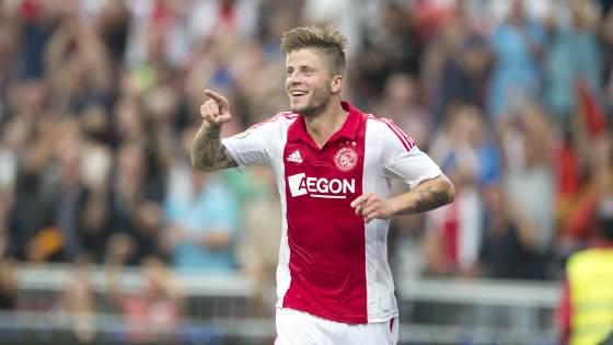 同摆在眼前 同摆在眼前