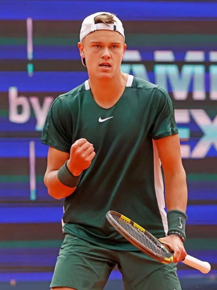 育人之间的 育人之间的