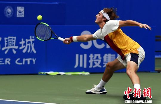 艰难比赛时 艰难比赛时